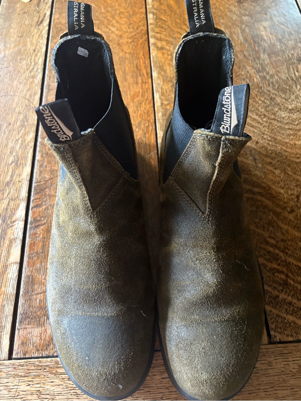 Blundstone Men's Chukka Boots in Olive Green Suede